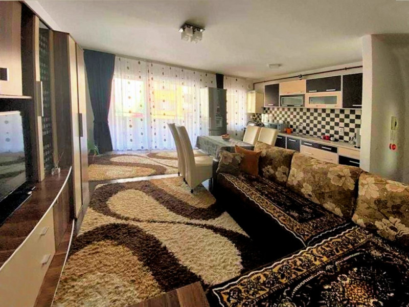 Apartament cu 3 camere, 77 mp, strada Sesul de Sus, Floresti.