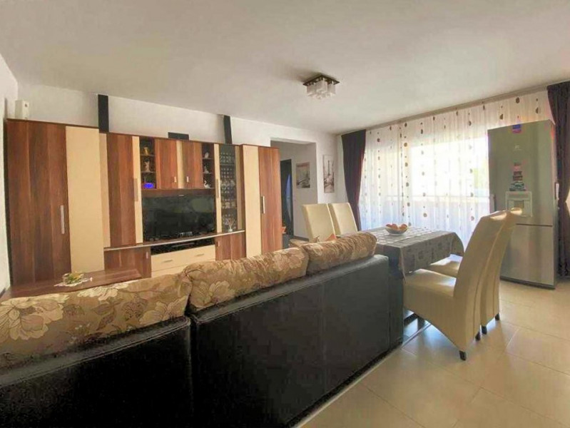 Apartament cu 3 camere, 77 mp, strada Sesul de Sus, Floresti.