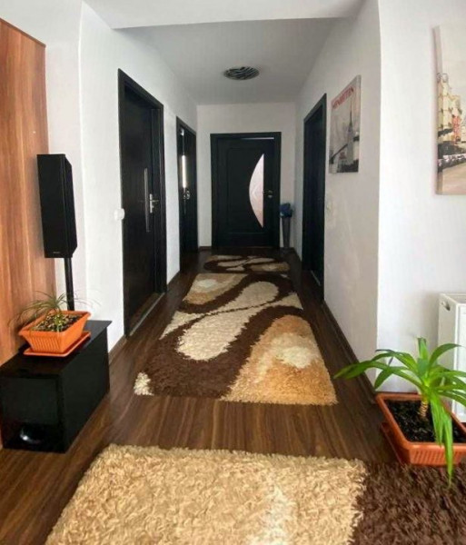 Apartament cu 3 camere, 77 mp, strada Sesul de Sus, Floresti.