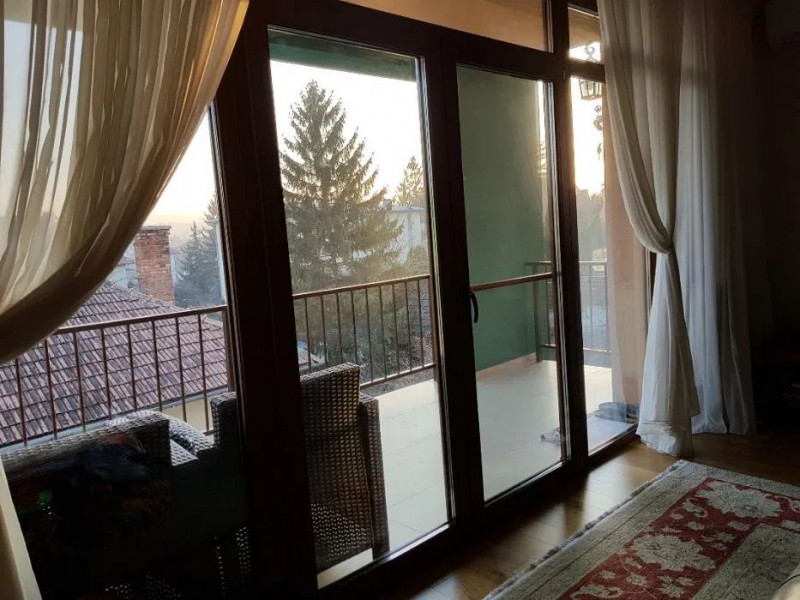 Apartament 3 camere, decomandat, LUX, in zona strazii C.A.Rosetii