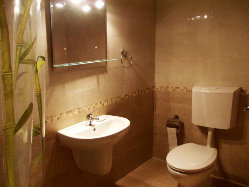 Apartament la demisol, cu 2 camere, 48 mp, strada Nicolae Colan, BUNA ZIUA.