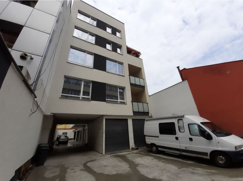 Spatiu pentru birouri, 55 mp, SEMIFINISAT, zona FARMEC