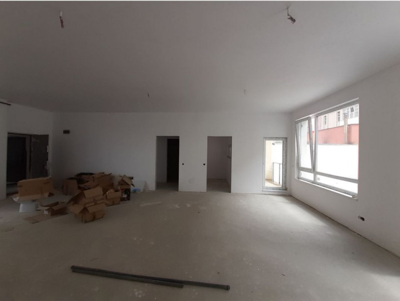 Spatiu pentru birouri, 55 mp, SEMIFINISAT, zona FARMEC