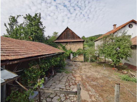 EXCLUSIV prin ImoPerformance ! De vanzare casa 130 mp, teren 2500 mp, Baciu