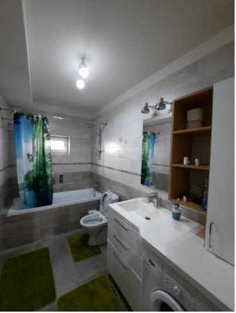  De inchiriat Penthouse 3 cam 84 mp LUX, 2 parcari, zona Platinia