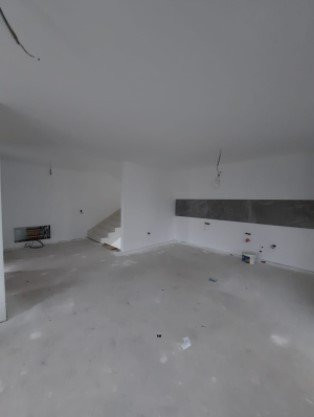 De vanzare casa tip duplex, 120 mp  Borhanci, expunere sudica !