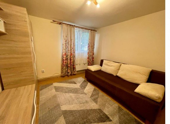  De inchiriat apart.2 cam in vila,  decomandat,  60 mp, Aleea Balea 