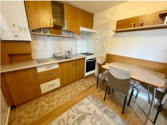  De inchiriat apart.2 cam in vila,  decomandat,  60 mp, Aleea Balea 
