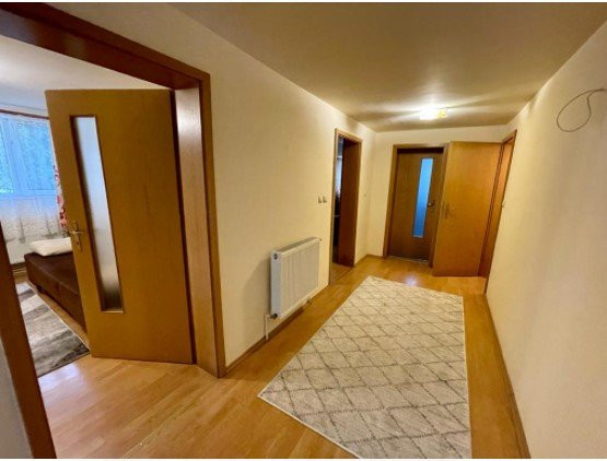  De inchiriat apart.2 cam in vila,  decomandat,  60 mp, Aleea Balea 
