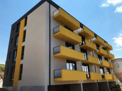 Apartament cu 3 camere, decomandate, 70,30 mp, Baciu, strada Privighetorii