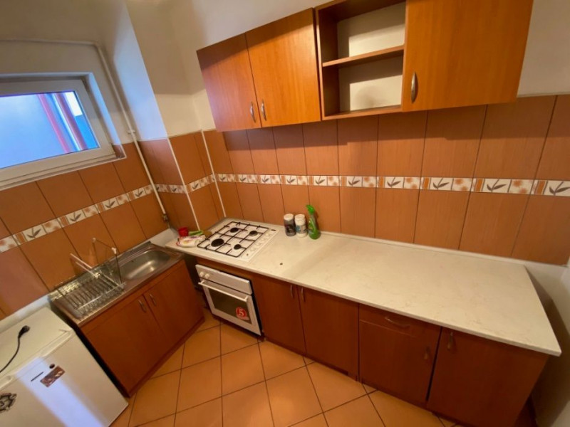 REDUCERE DE PRET! Apartament 1 camera,42 mp,CENTRAL, zona strazii Traian Mosoiu