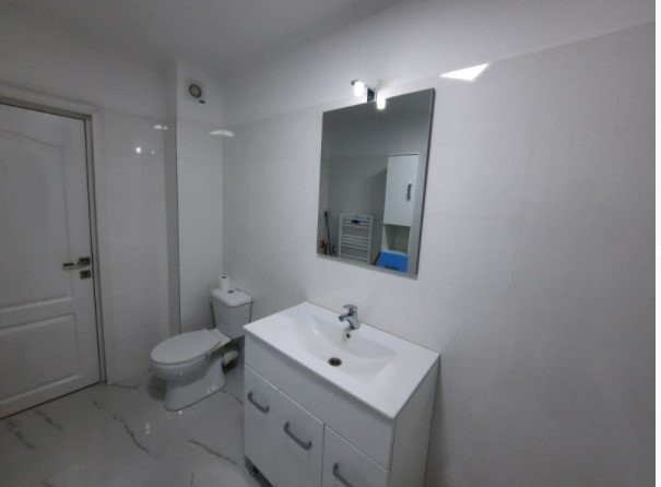 Apartament cu 2 camere finisat, 46 mp, Floresti, strada Porii