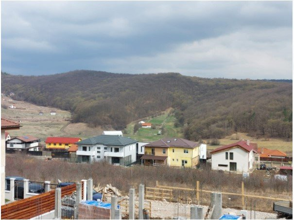 Casa cu 4 camere tip duplex, Floresti, zona Cetatea Fetei