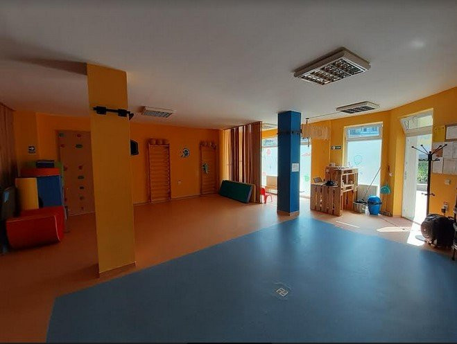  Spatiu comercial de inchiriat, 75 mp, str.Eroilor