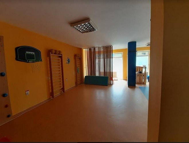  Spatiu comercial de inchiriat, 75 mp, str.Eroilor