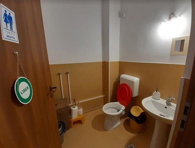  Spatiu comercial de inchiriat, 75 mp, str.Eroilor