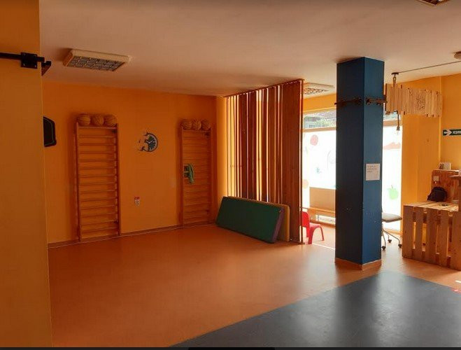  Spatiu comercial de inchiriat, 75 mp, str.Eroilor