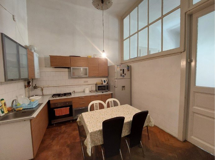 De inchiriat apartament 2 cam.,  str. Horea nr 2 !