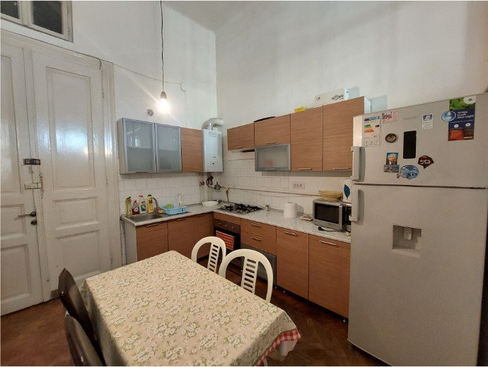 De inchiriat apartament 2 cam.,  str. Horea nr 2 !