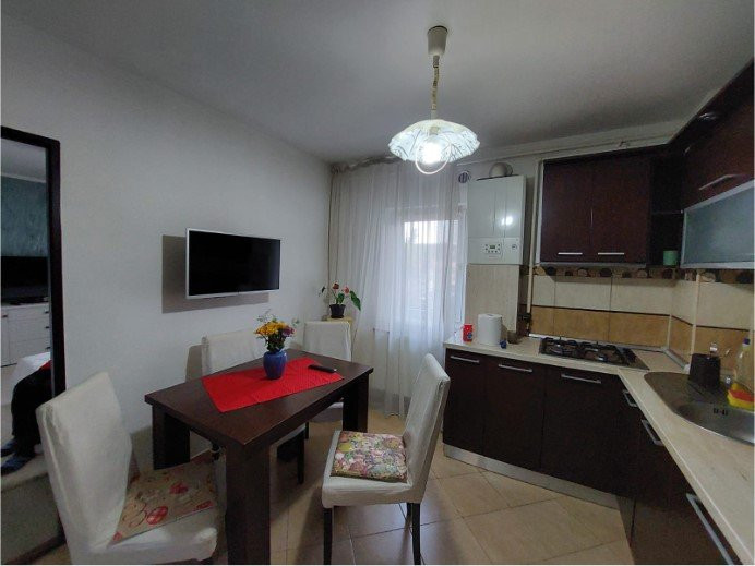 Apartament 2 cam., decom., 45 mp, str. Padin, zona P-ta Flora