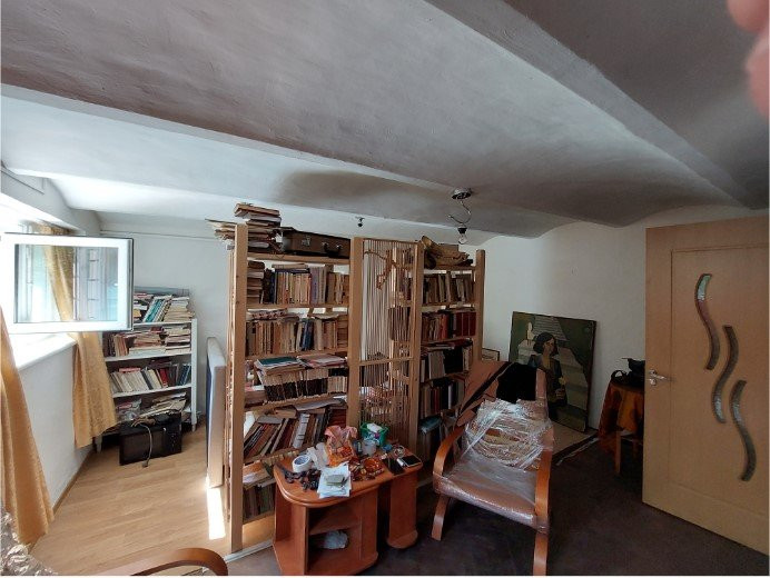 Apartament 2 cam., decom., 46 mp, demisol, zona strazii Horea.