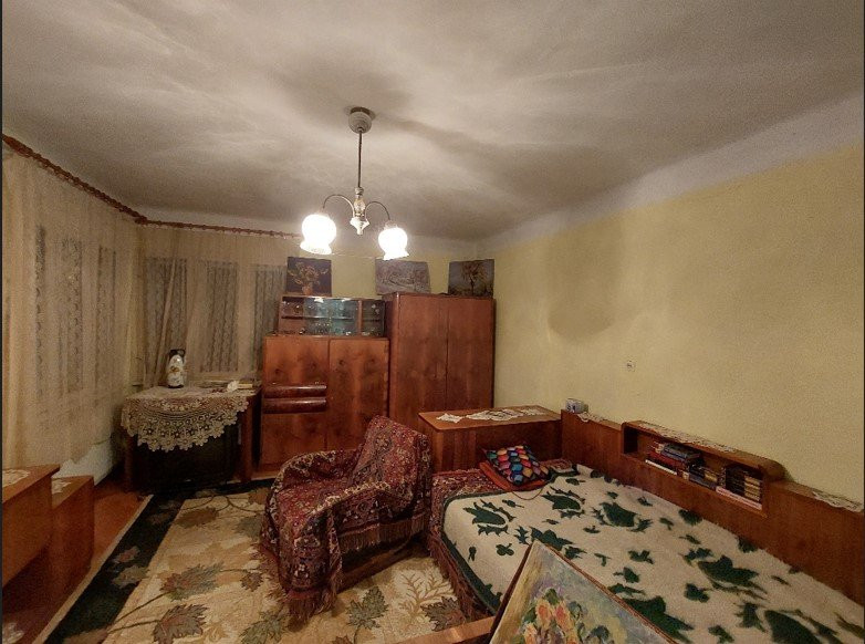 Casa individuala 90 mp, teren 680 mp, str.Partizanilor, Dambul Rotund