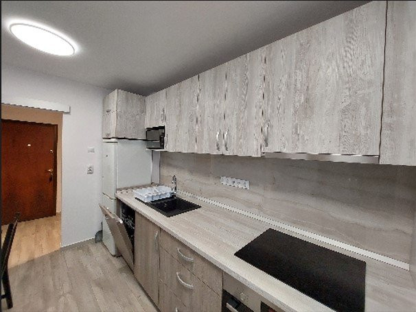 Apartament cu 2 camere, decomandate, 52 mp, str. Padurii, Zorilor