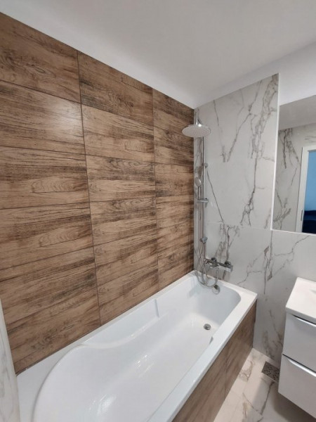  De inchiriat  apart. 2 camere, LUX,  parcare subterana, zona VIVO!