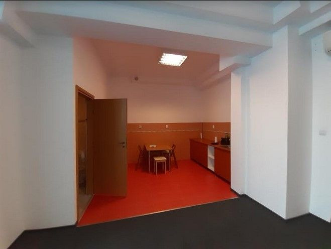 Spatiu pentru birou 77 mp, 1623 euro/mp, zona spitalului Clujana