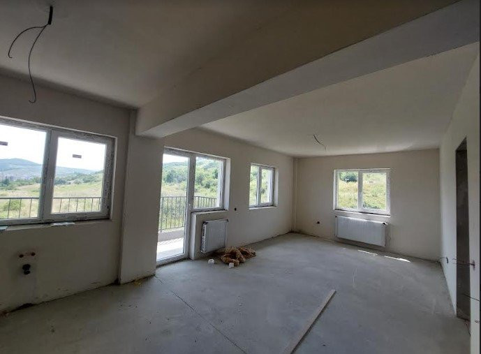 De vanzare apartament.2 cam 50 mp, str.Sesul de Sus, Floresti !
