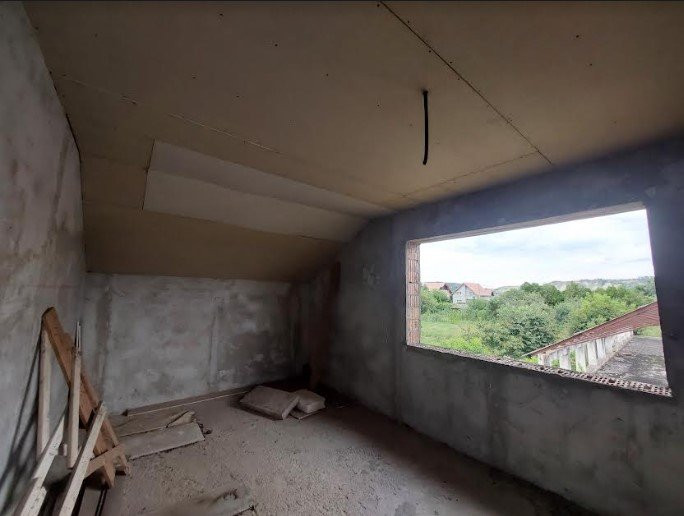 Casa individuala 189 mp utili+sera 696 mp, 1440 mp teren, Turda