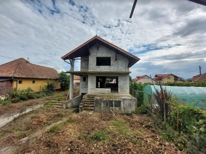 Casa individuala 189 mp utili+sera 696 mp, 1440 mp teren, Turda