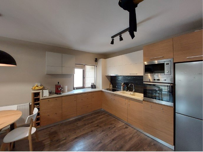 Apartament cu 3 camere, decom., 82 mp, 2 parcari, gradina 60 mp,  Eugen Ionesco