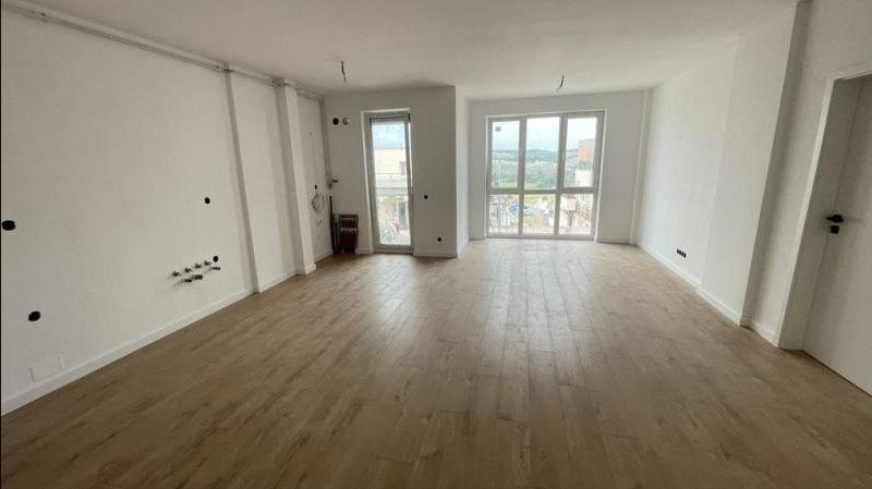 De vanzare apartament.2 cam 54 mp, str.Razoare, Floresti !