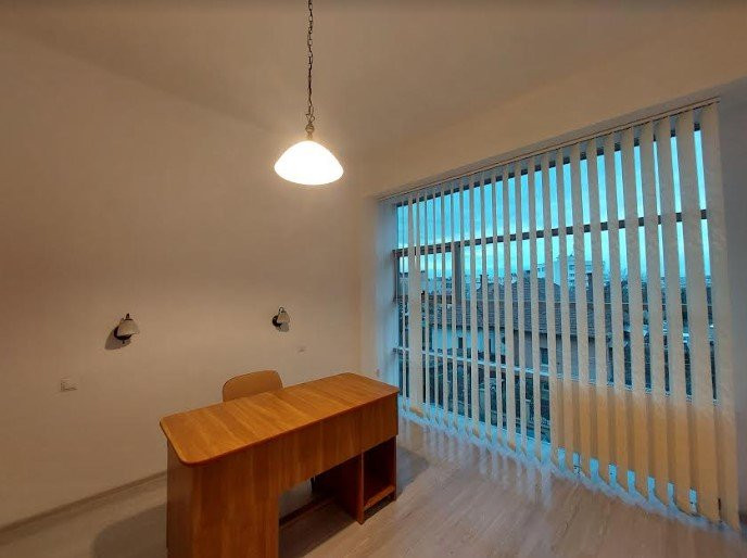 Spatiu pentru birou mobilat si utilat 100 mp, zona spitalului Clujana