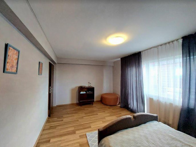 Apartament 3 cam., semidecom., 80 mp+parcare, str. Mozzart, Buna Ziua
