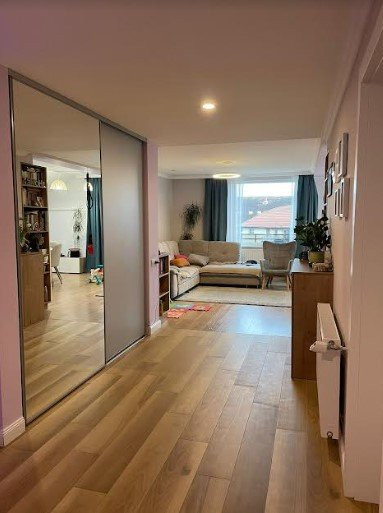 Apartament 4 cam., decomandate., 120 mp-LUX, str.Muzeul Apei, Floresti