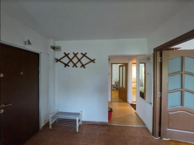  De inchiriat apart.3 camere decomandate zona UMF, str. Pasteur