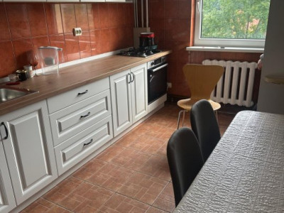  De inchiriat apart.3 camere decomandate zona UMF, str. Pasteur