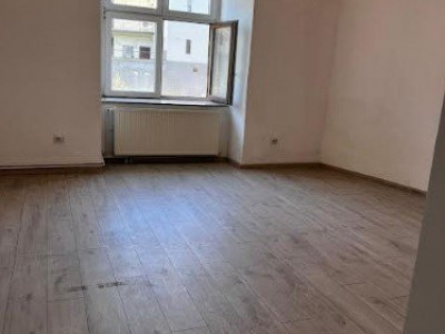 Apartament cu 3 camere, decomandate, 120 mp, Piata Mihai Viteazul