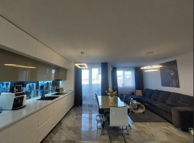 Apartament 3 cam LUX., semidecomandat, 57 mp+parcare, zona BMW