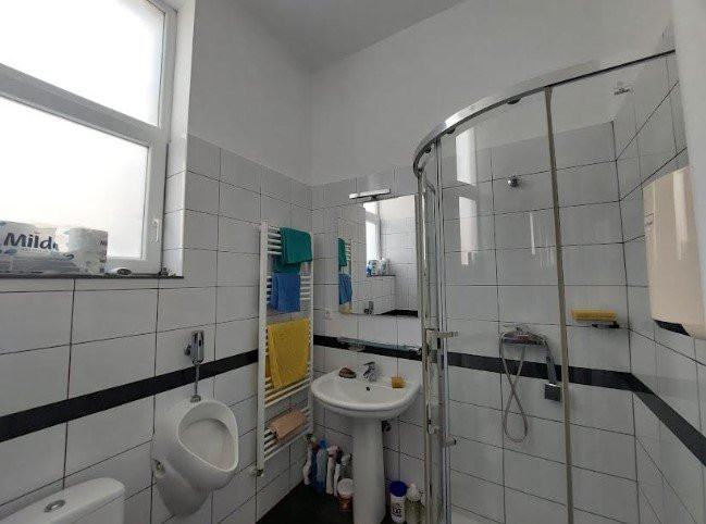 Spatiu pentru destinatii multiple, 356 mp., str.Planoarelor, Dezmir