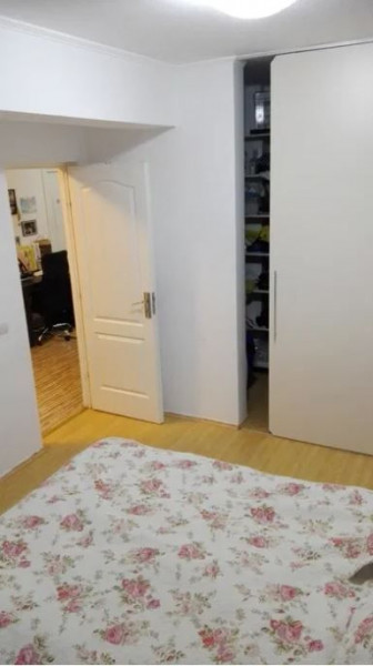 Apartament 3 camere, 61 mp, FINISAT, semidecom., zona Edgar Quinet, Manastur