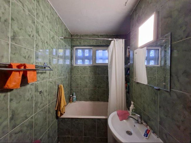 Apart. 4 camere, 80 mp, zona P-ta Flora, Manastur