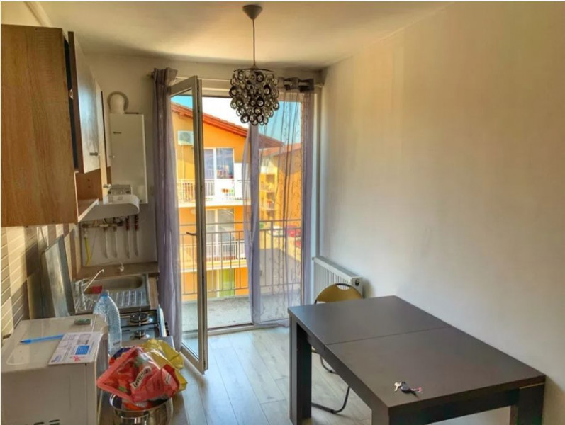 Apartament 2 camere, semidecomandat, 32 mp, MOBILAT, str. PORII , Floresti
