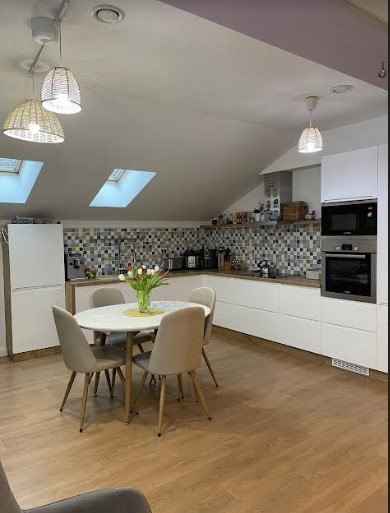 Apartament 4 cam., decomandate., 125 mp-LUX, str.Muzeul Apei, Floresti