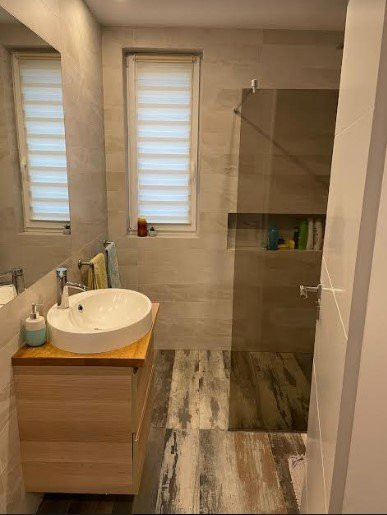 Apartament 4 cam., decomandate., 125 mp-LUX, str.Muzeul Apei, Floresti