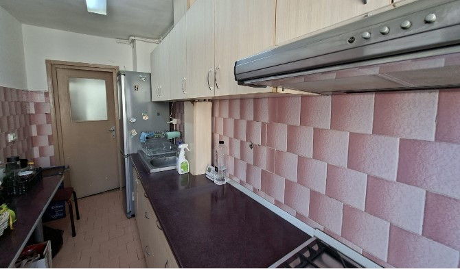 Apart. 4 camere, 64 mp, parcare, str. Mehedinti, zona Minerva