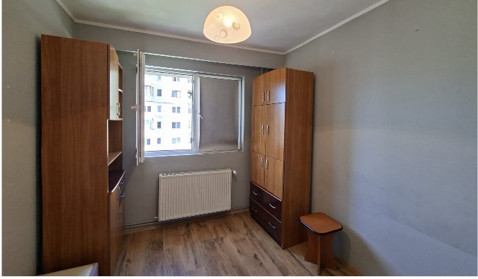 Apart. 4 camere, 64 mp, parcare, str. Mehedinti, zona Minerva