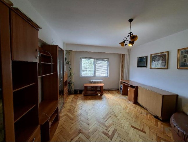 Apartament 3 camere decomandate, bd. 21 Decembrie, zona The Office